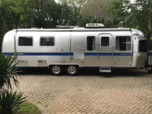 Used-1990-Airstream-Excella-29-ft