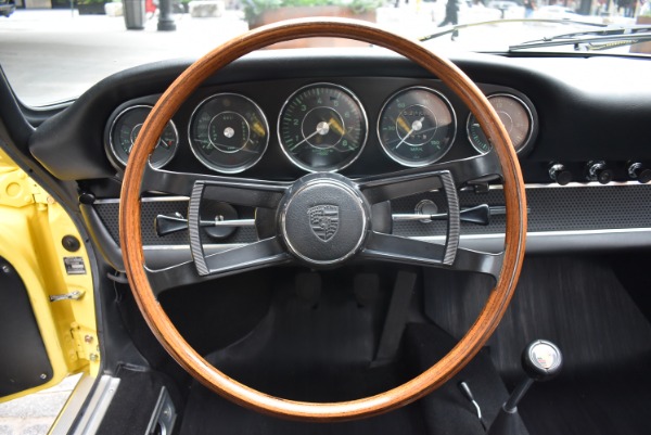 Used-1967-Porsche-911S-Sunroof